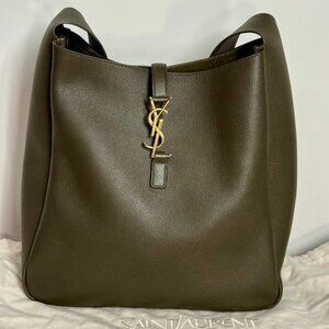 Saint Laurent Le 5 À 7 Supple Large Shoulder Bag — Light Musk Grained Leather